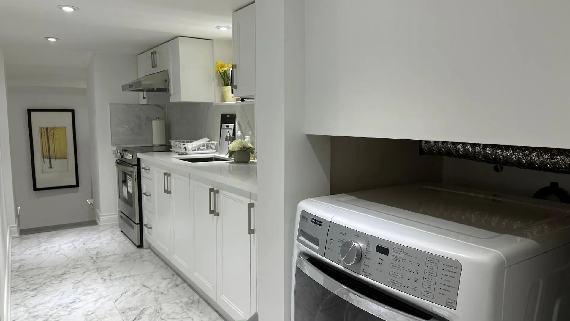 טורונטו Double Bedroom On Up Or 3 Bedrooms In Basement Near Eglinton Subway Station 0*,