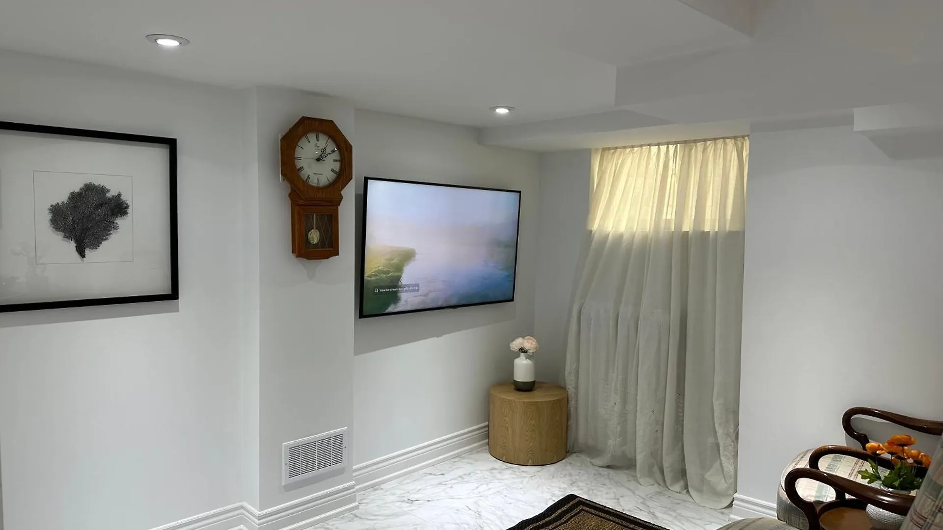 טורונטו Double Bedroom On Up Or 3 Bedrooms In Basement Near Eglinton Subway Station בית הארחה